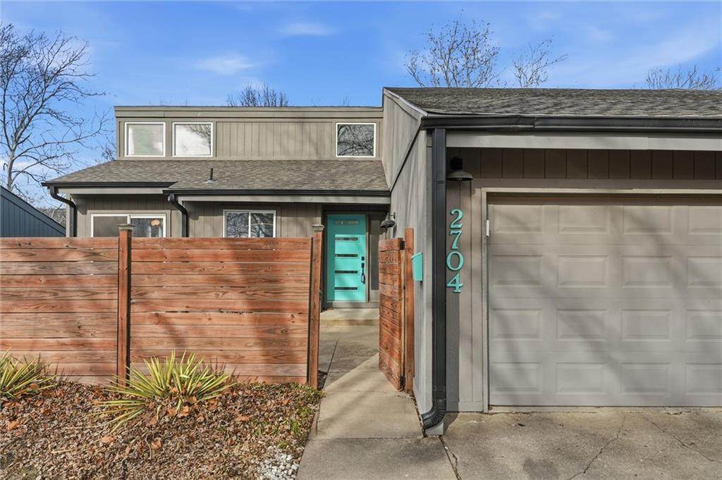 2704 University Drive - Photo 1