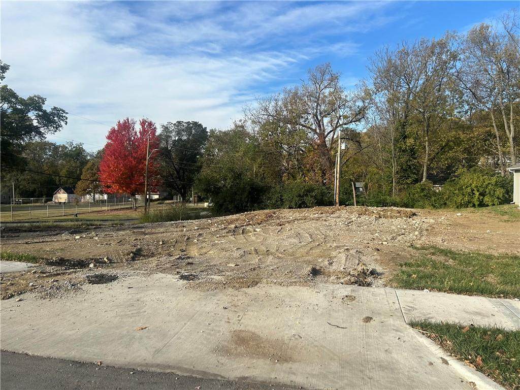 2208 43rd Street - Photo 1