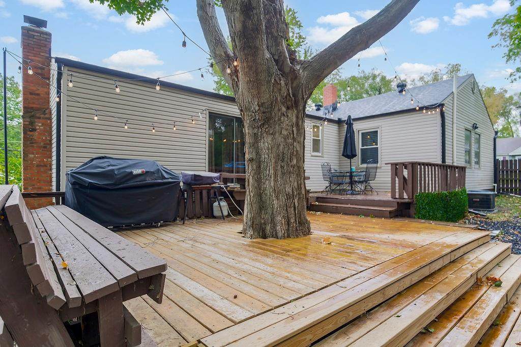 8304 Mercier Street - Photo 1