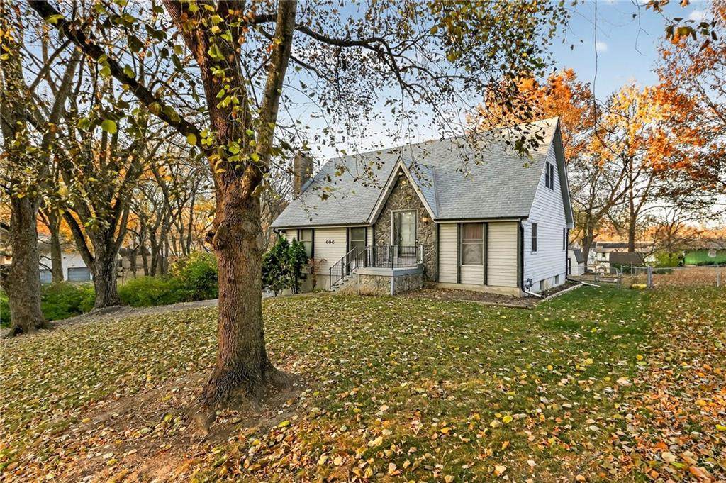 606 115th Street - Photo 1