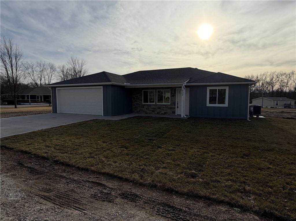 207 2nd Street - Photo 1