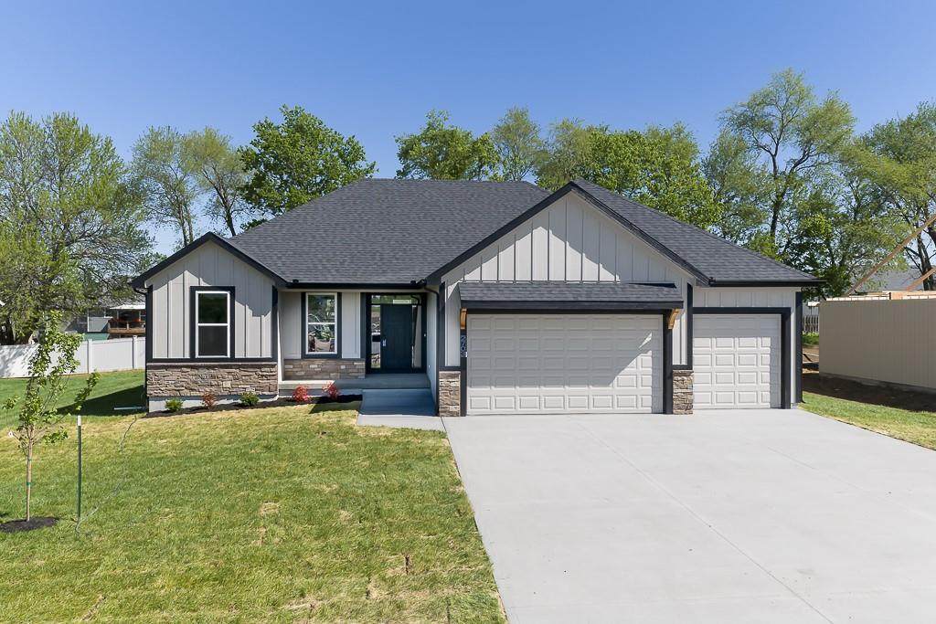 2703 Stone Creek Avenue - Photo 1