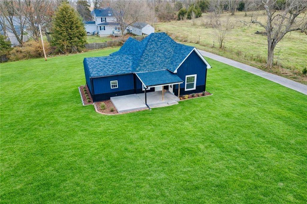428 Walnut Street - Photo 1