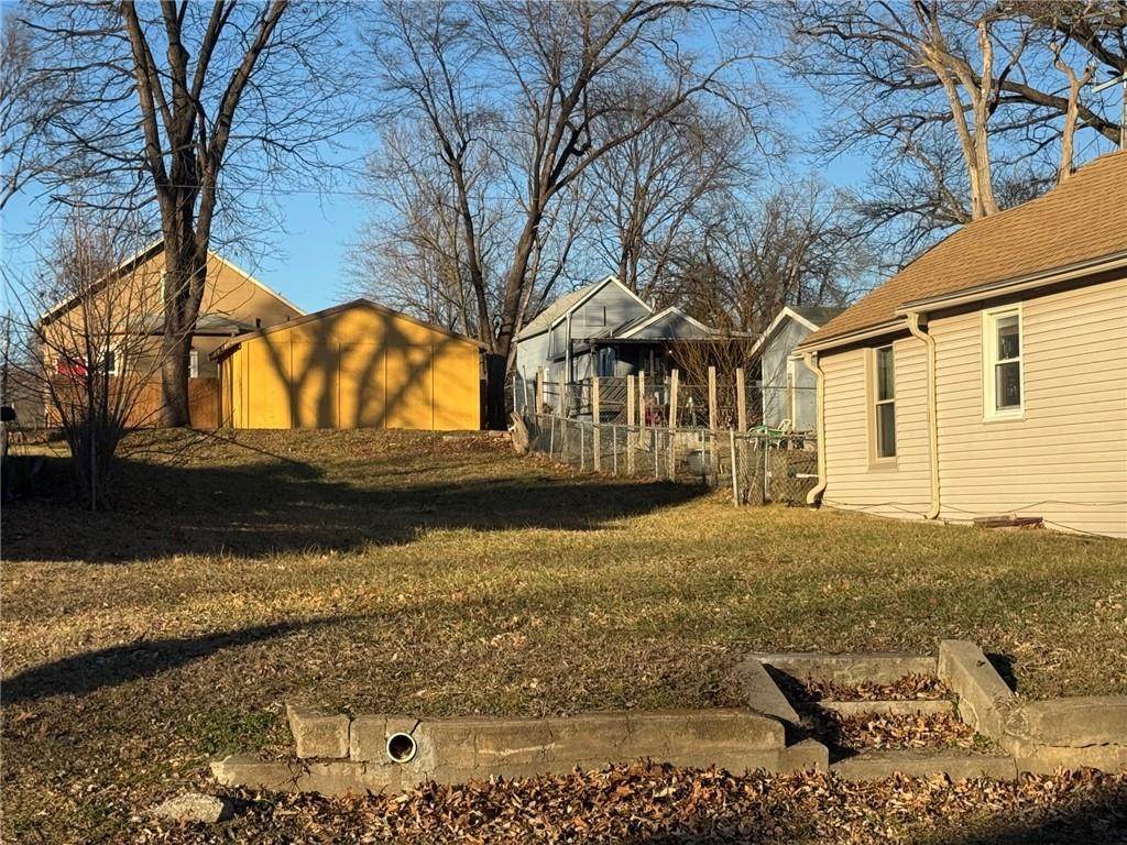 934 Ottawa Street - Photo 1