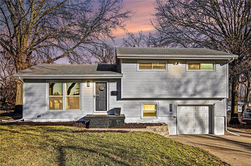 6201 Howard Avenue - Photo 1