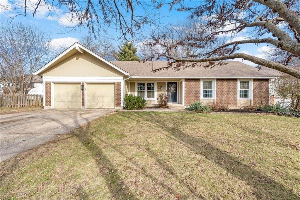 405 Dogwood Lane - Photo 1