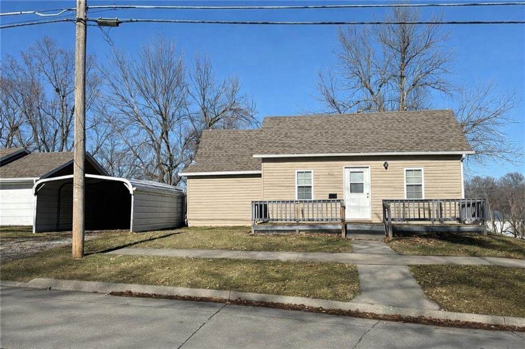 623 5TH Street - Photo 1