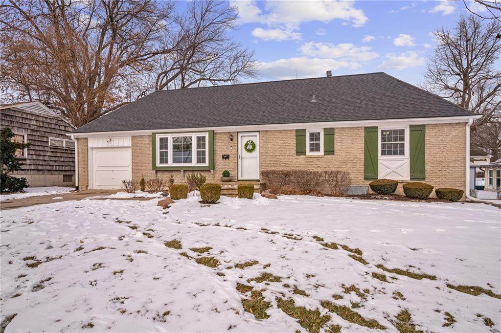 7206 71st Terrace - Photo 1