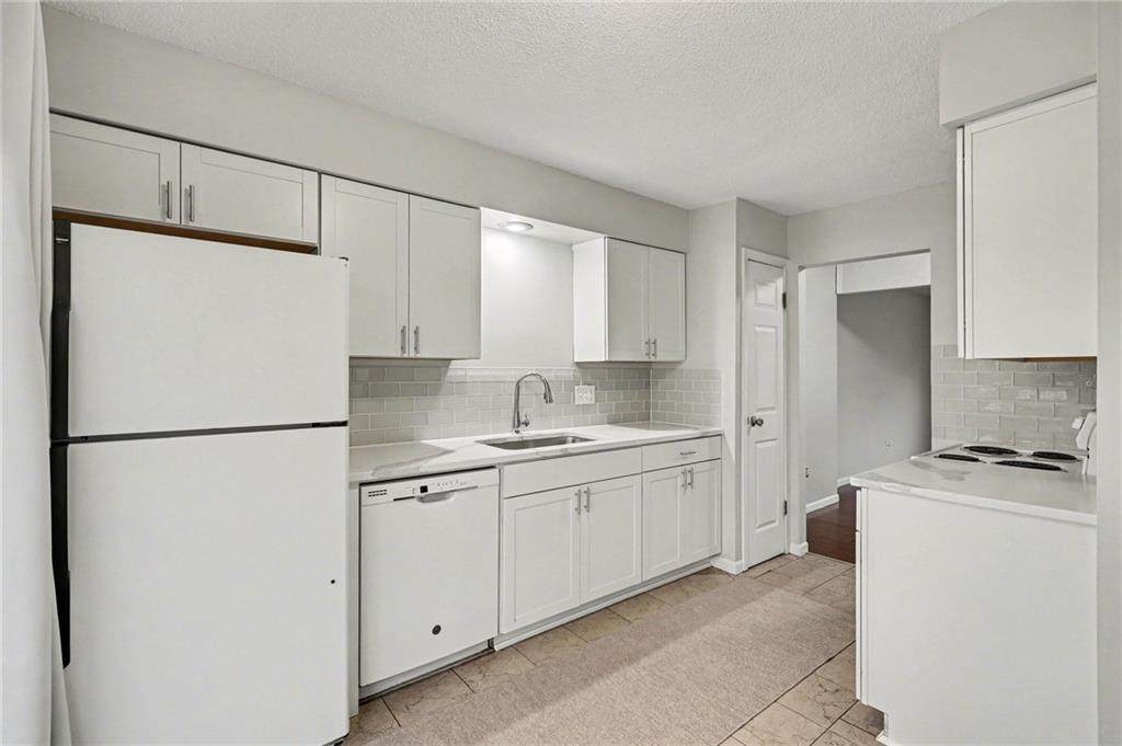 3301 Bridge Manor Drive - Photo 1