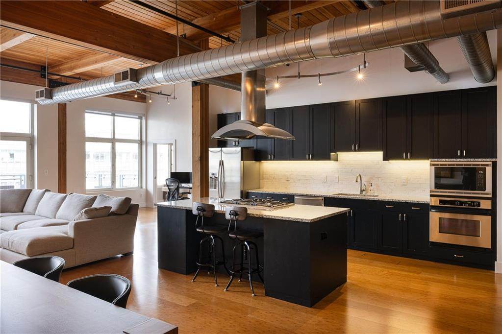 210 5TH Street - Photo 1