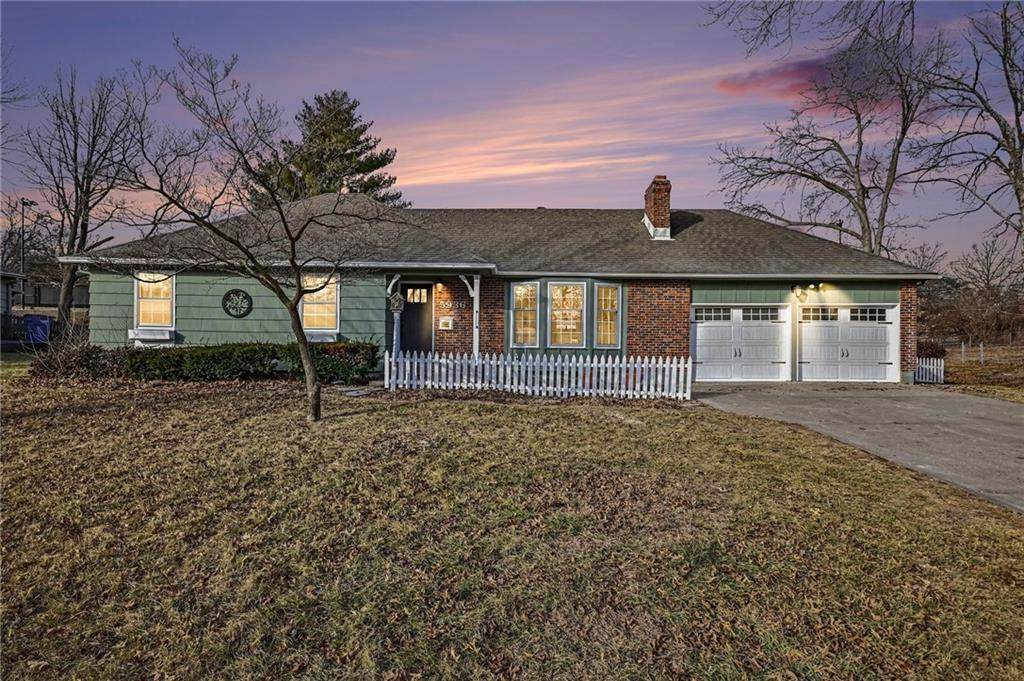 5936 Laurel Avenue - Photo 1