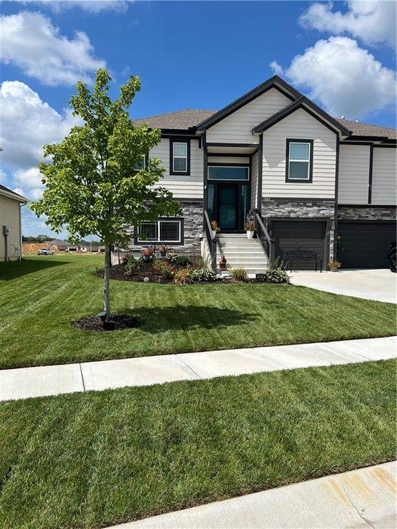 1504 162nd Circle - Photo 1