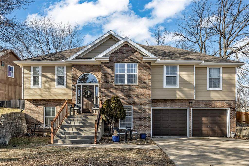 10916 Oxford Avenue - Photo 1
