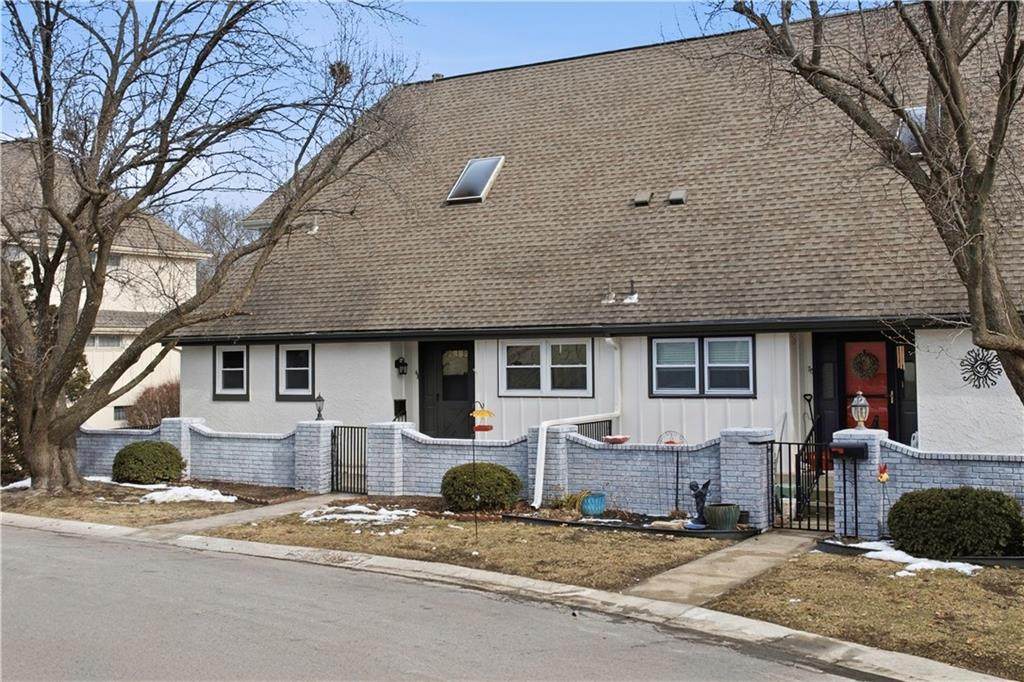 68 Woodbridge Lane - Photo 1