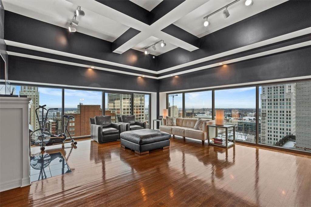 1101 Walnut Street - Photo 1