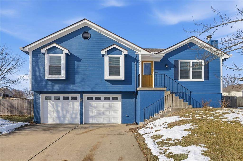 1404 Grand Avenue - Photo 1