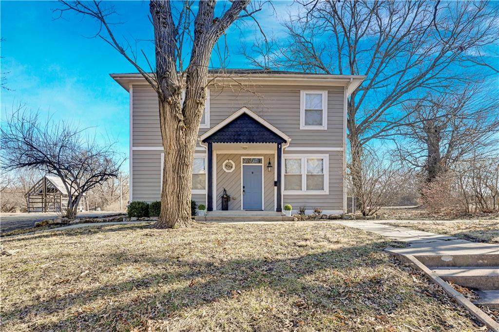 439 Cherry Street - Photo 1