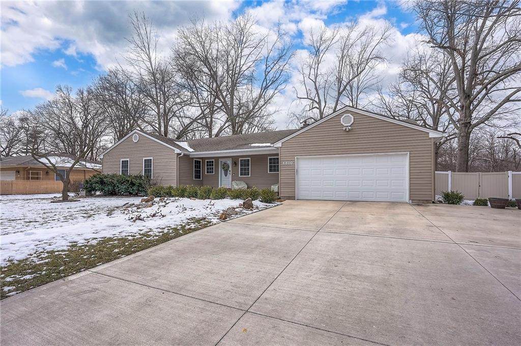 6800 Glenwood Street - Photo 1