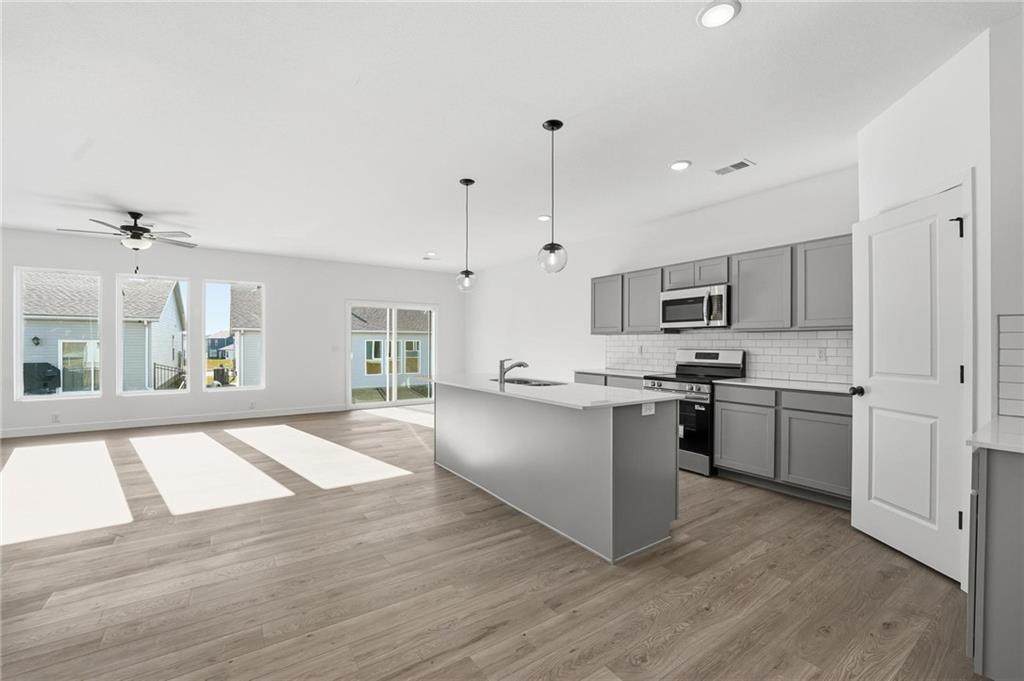 20518 Newcastle Street - Photo 1