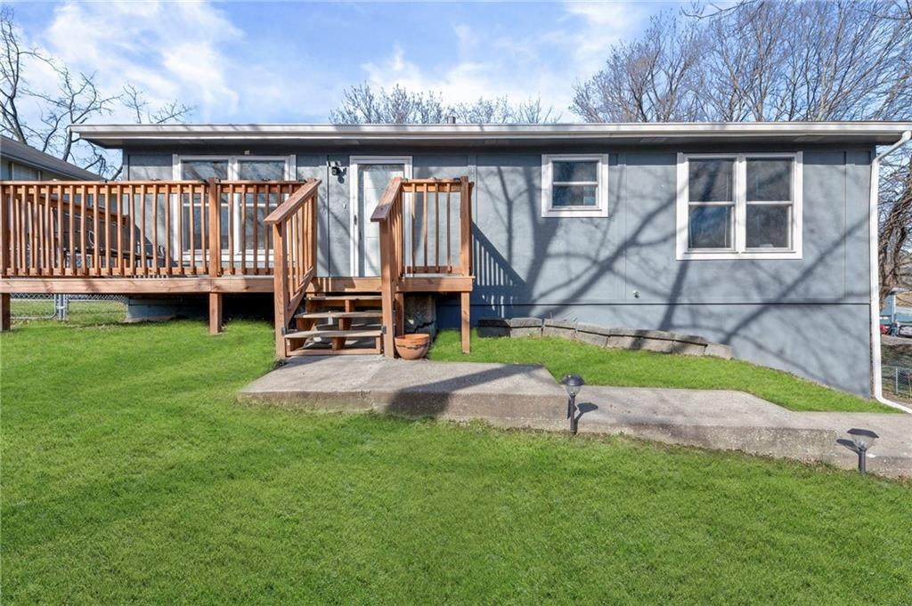1516 2nd Avenue - Photo 1