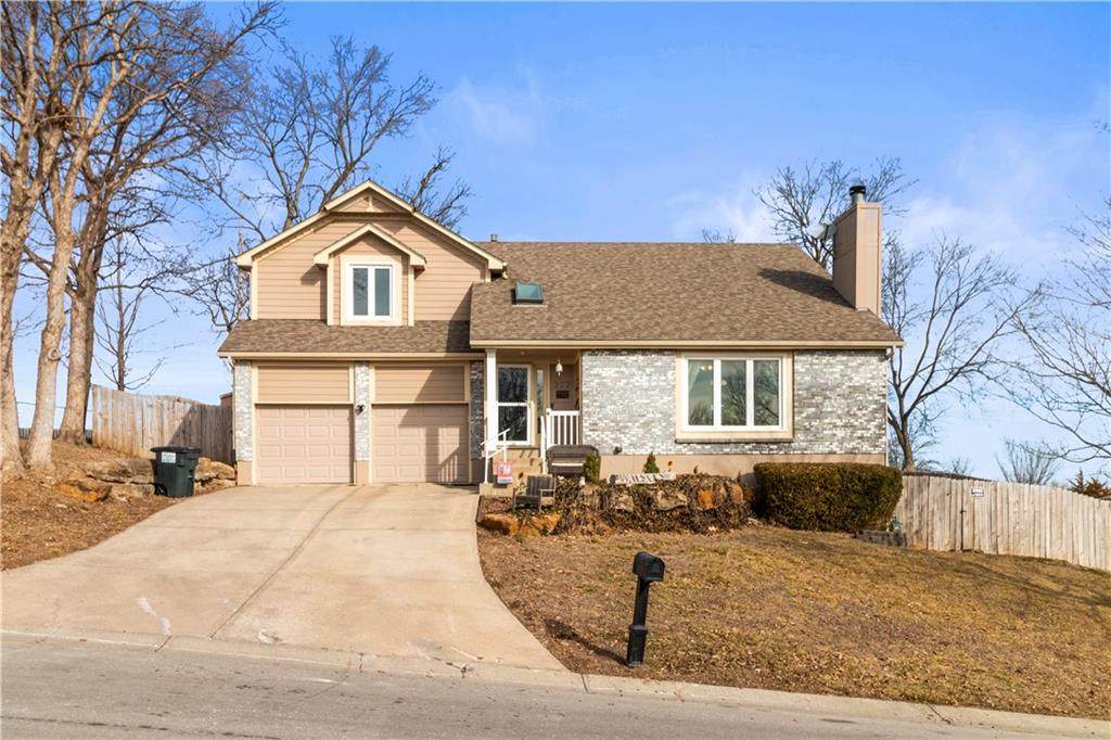 202 25th Street - Photo 1