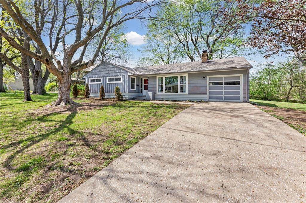312 Baldwin Street - Photo 1