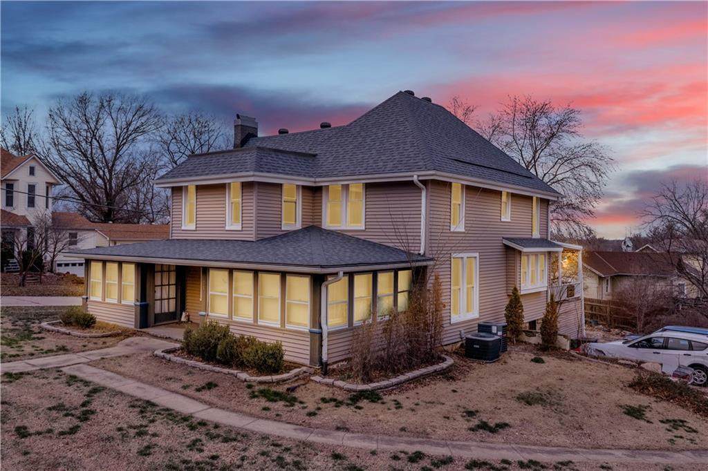 121 North Street - Photo 1