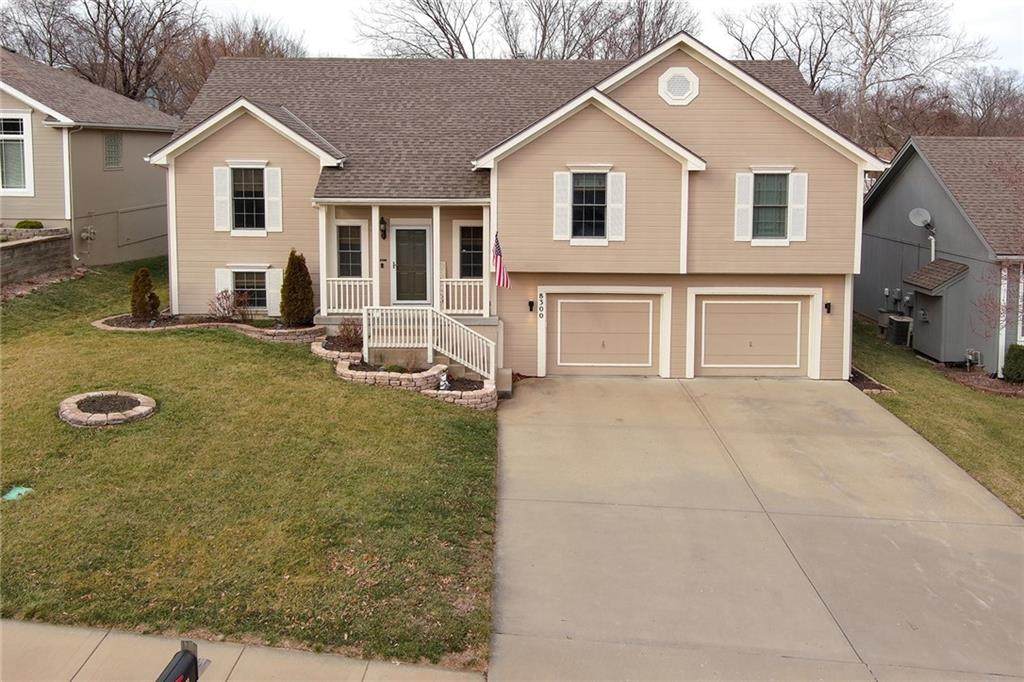 8300 76th Terrace - Photo 1