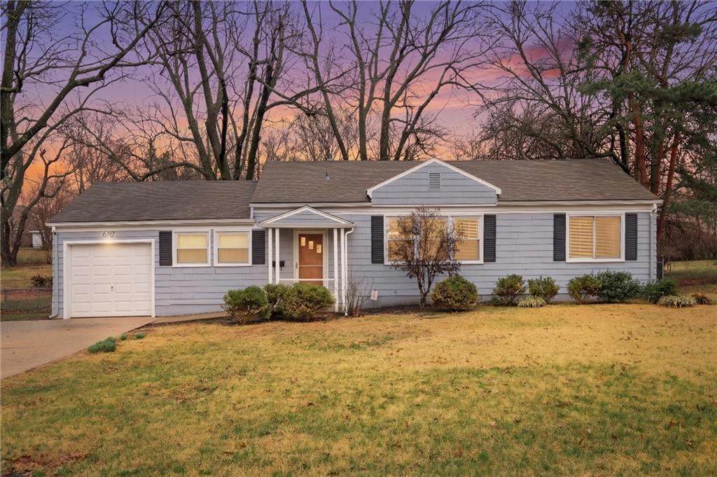 6717 79th Street - Photo 1