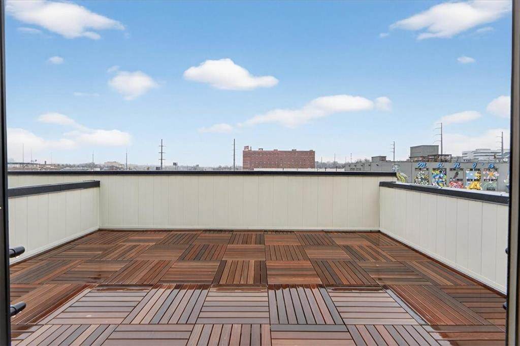 533 19th Street - Photo 1