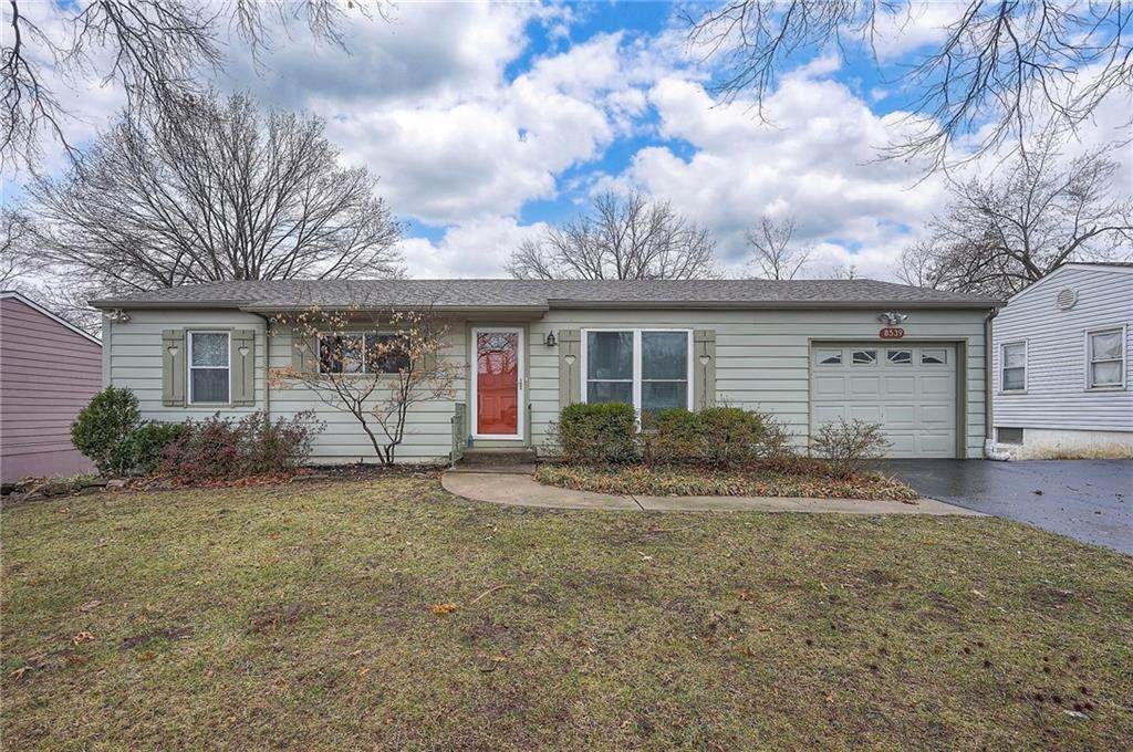 8539 Barnett Avenue - Photo 1