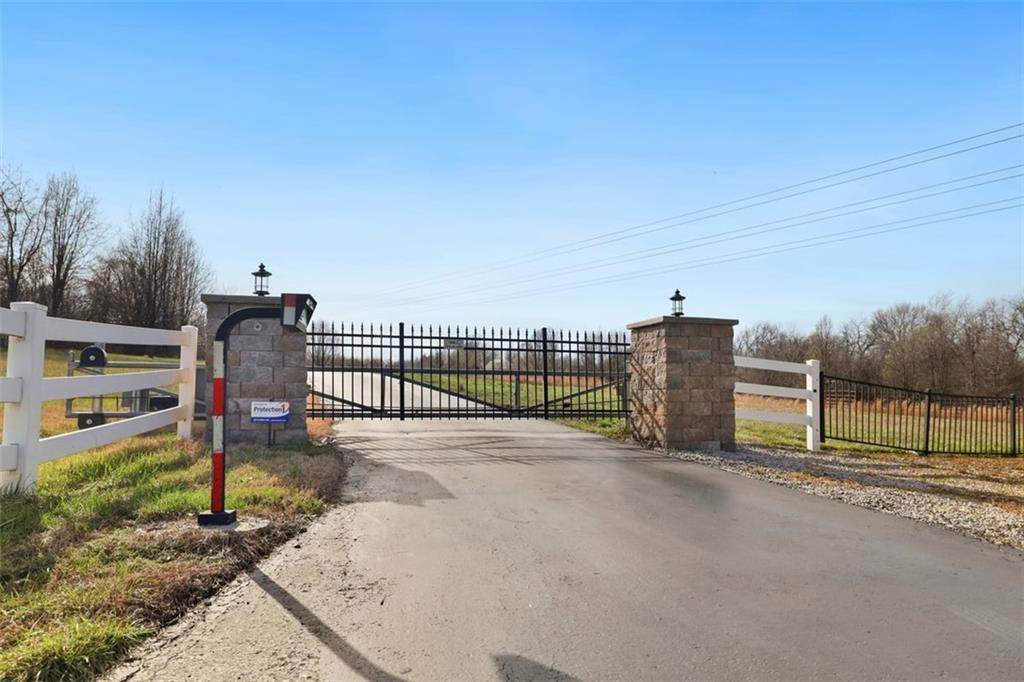 3710 Rust Road - Photo 1