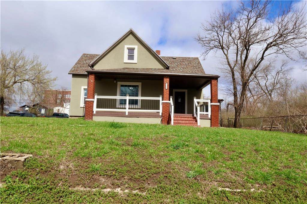 330 Garfield Avenue - Photo 1