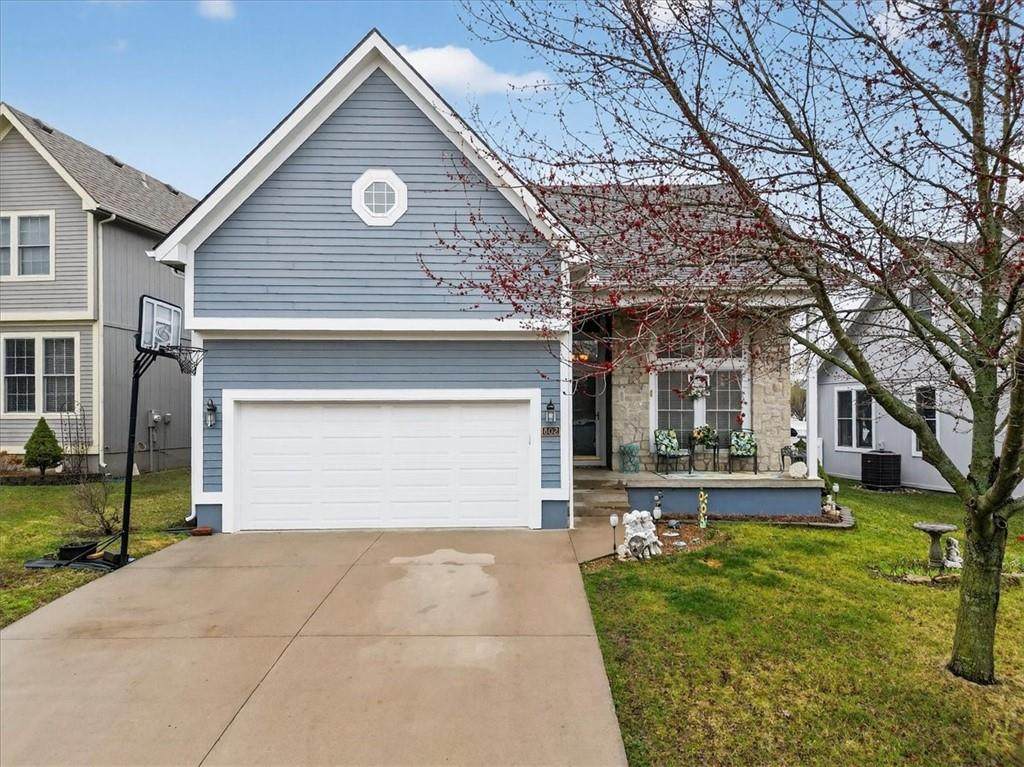 802 Redbud Drive - Photo 1
