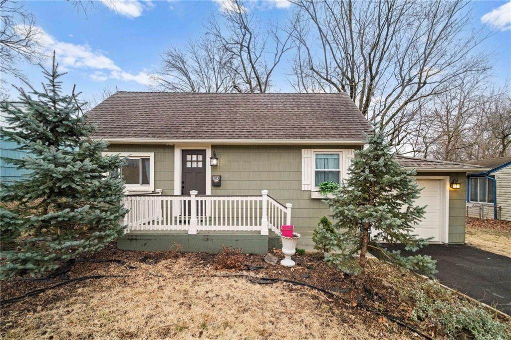 309 80th Terrace - Photo 1