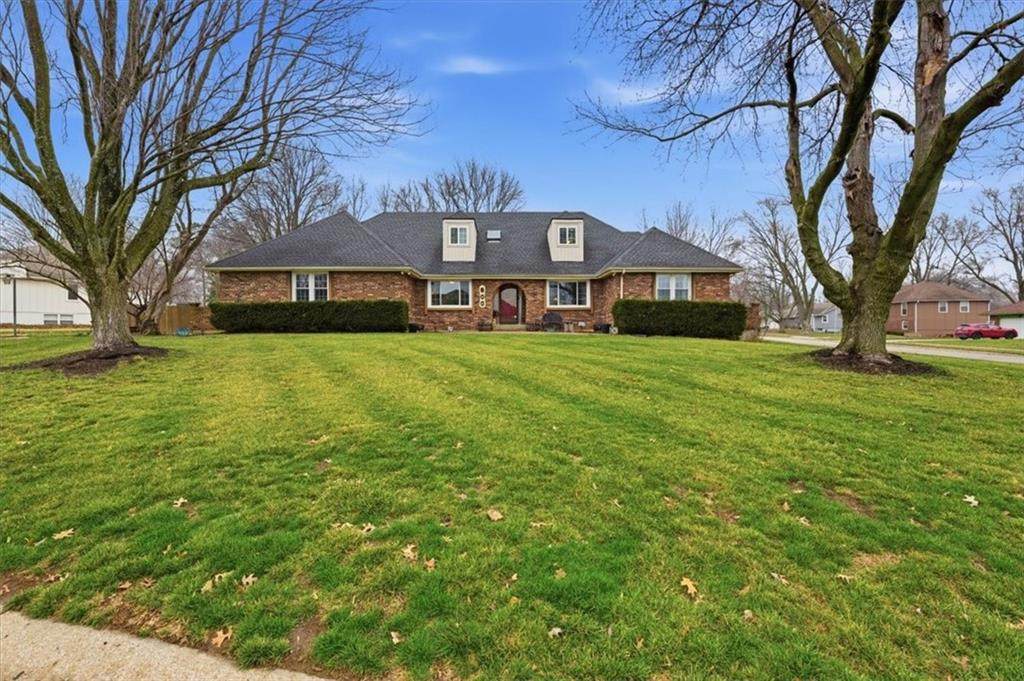 600 Buena Vista Drive - Photo 1