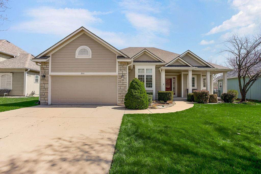 841 Lanesfield Street - Photo 1