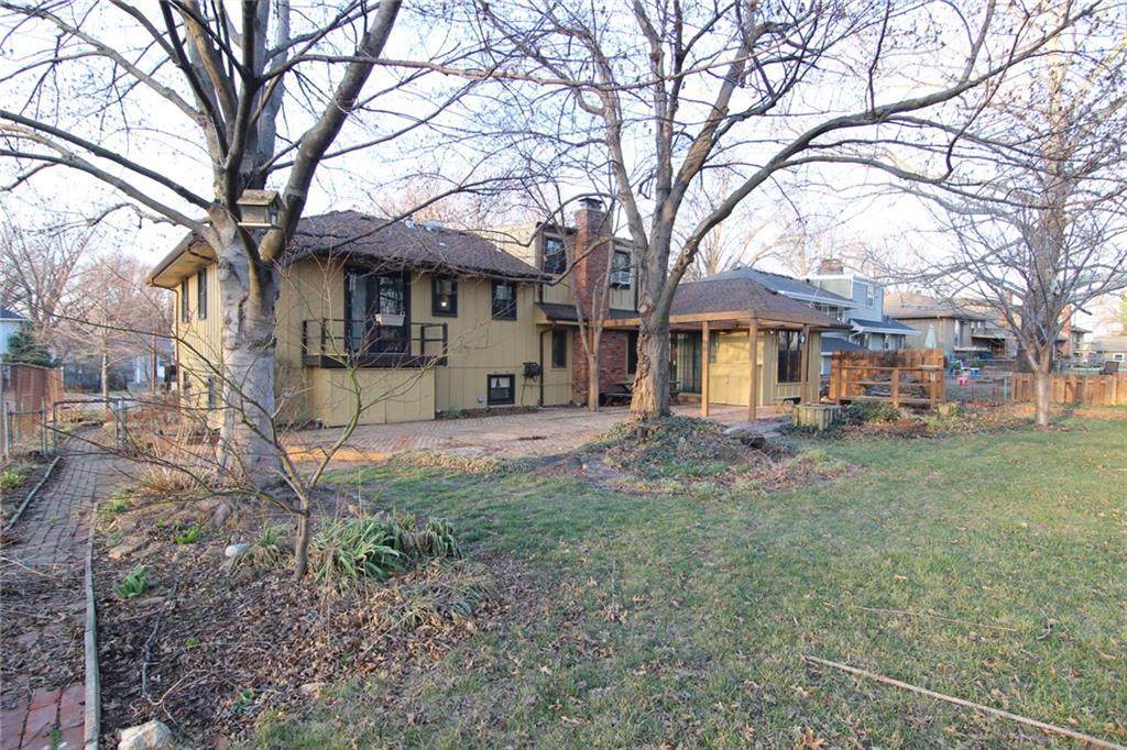 11415 49th Terrace - Photo 1