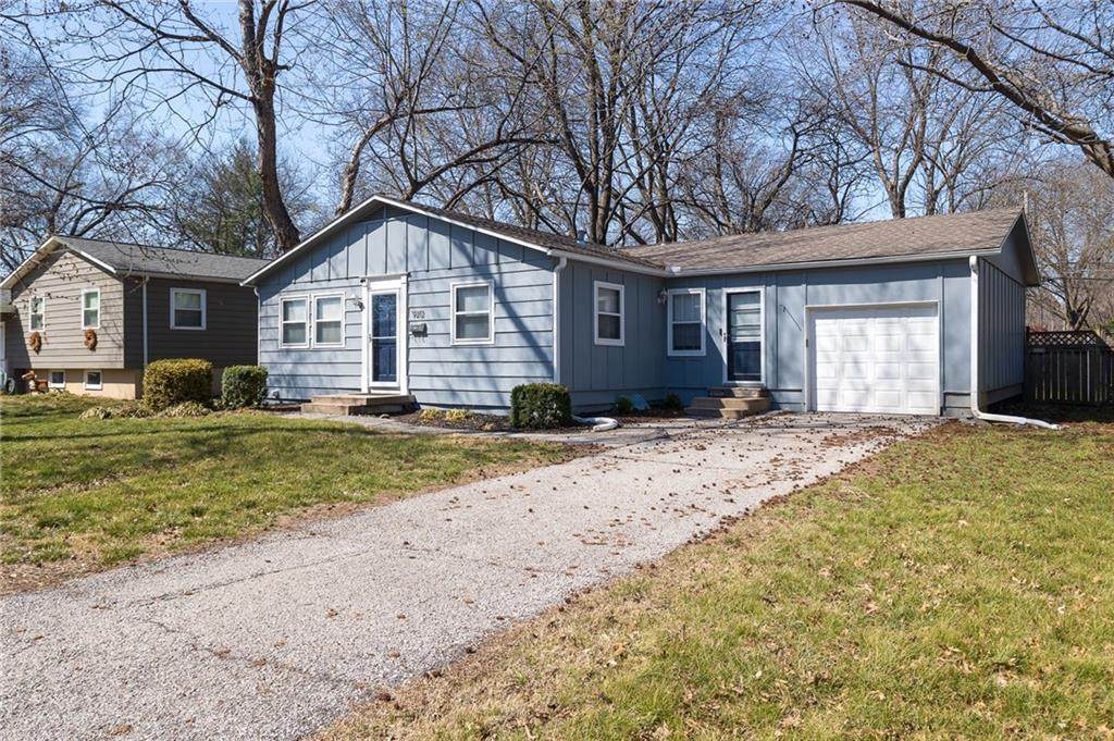9212 99th Terrace - Photo 1