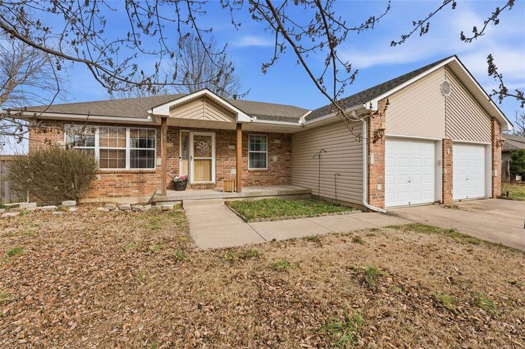 305 Truman Road - Photo 1