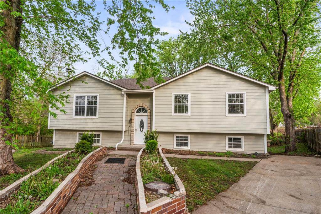 318 Bent Tree Drive - Photo 1