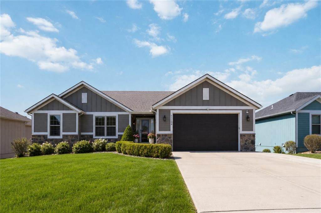 11104 Belleview Avenue - Photo 1