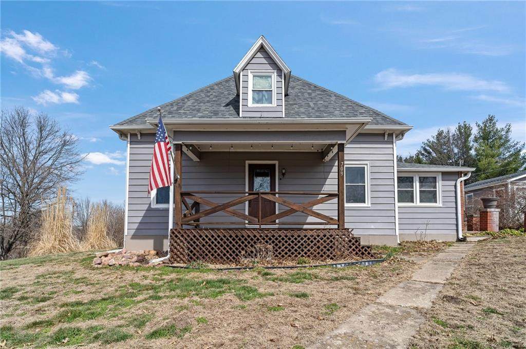 709 3rd Street - Photo 1