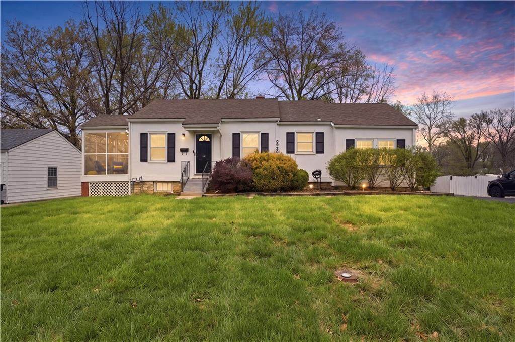 8920 Rose Lane - Photo 1
