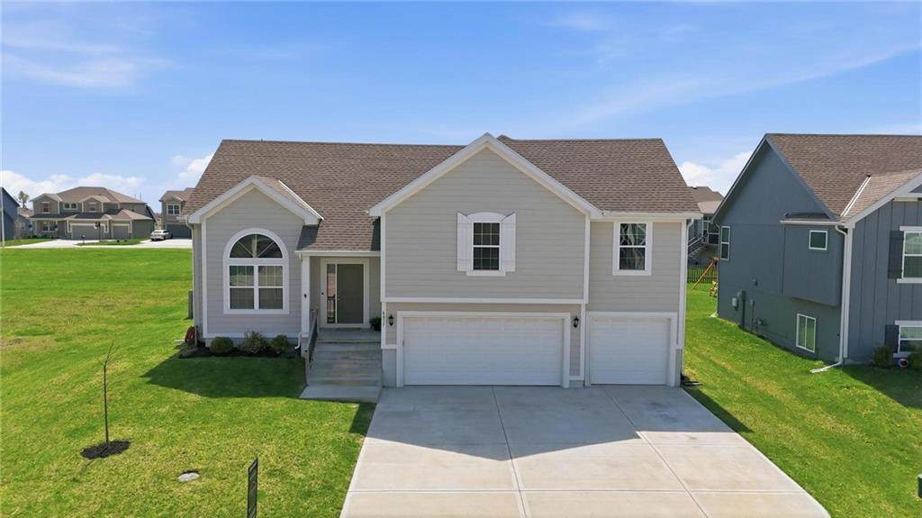 6017 120th Street - Photo 1