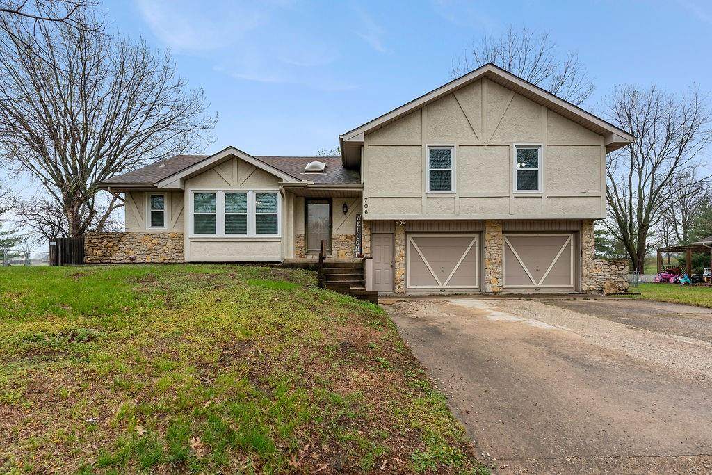 706 Ozark Short Line Street - Photo 1