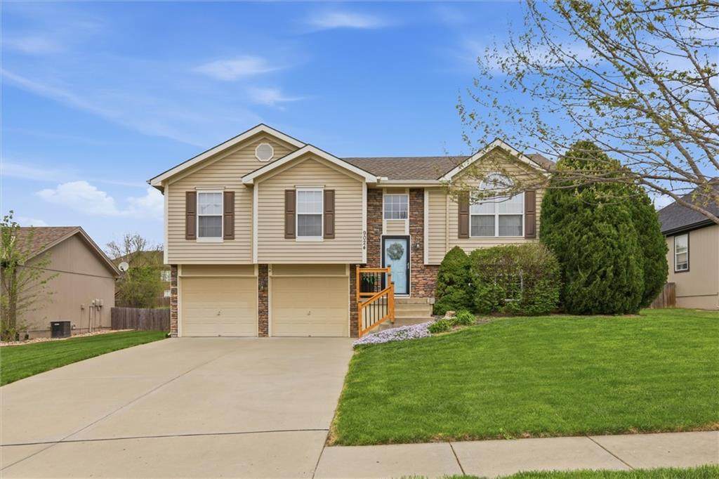 9024 103rd Street - Photo 1