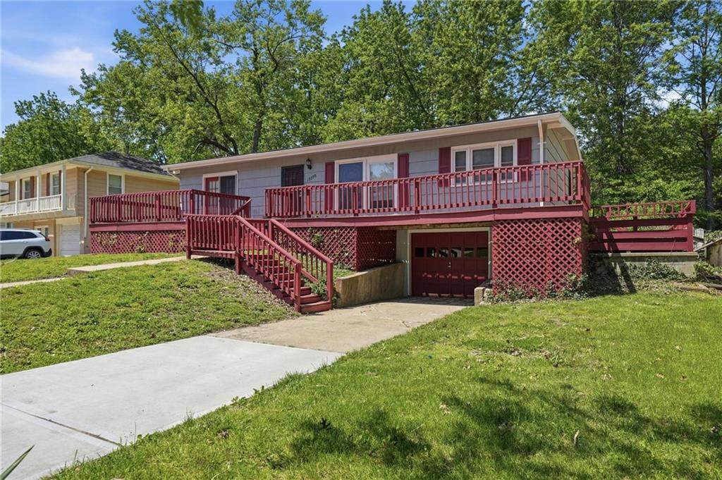 12208 46th Street - Photo 1