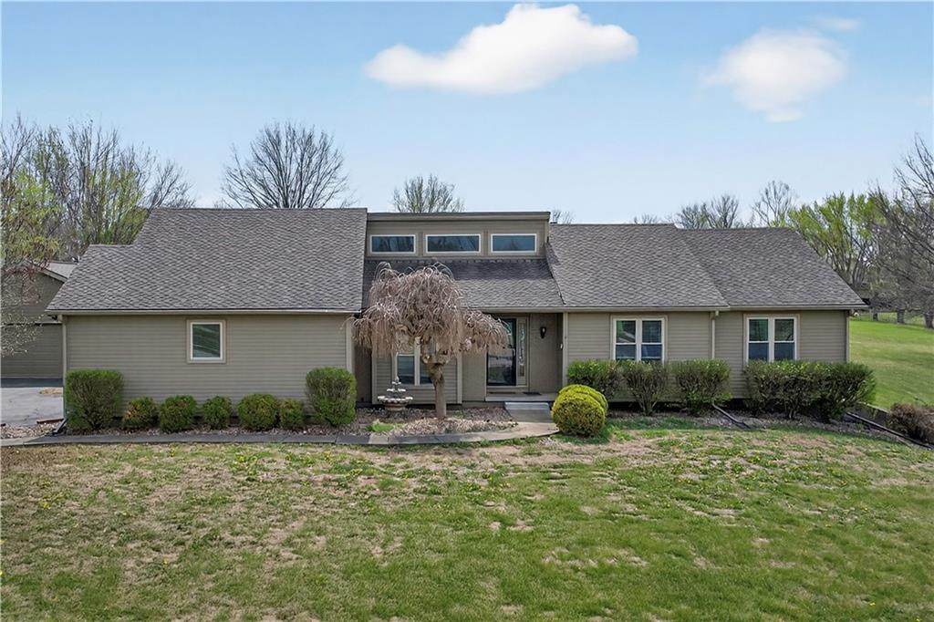 8945 167th Street - Photo 1