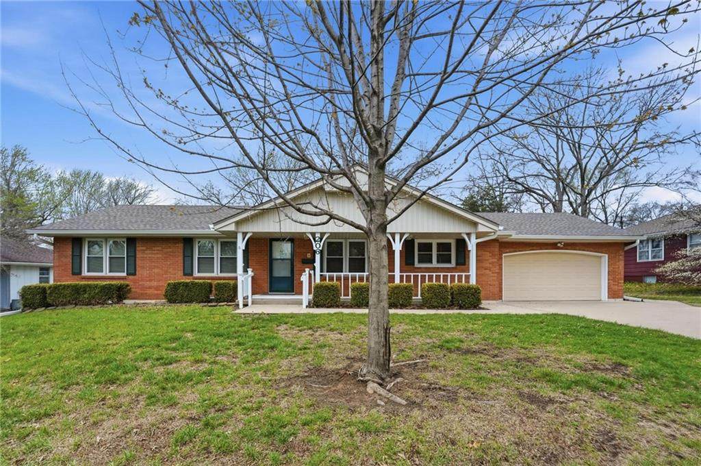 206 Woodbine Avenue - Photo 1